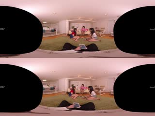 #TB3D 3DSVR-0152 【VR】VR長尺 妹が酔っ払った巨乳の友達を連れて僕の家で女子会の2次会を始めた。パンチラ見放題の中、エッチな